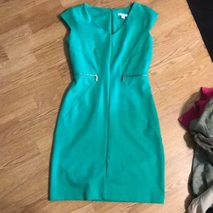 Green New York and Company zippier back dress